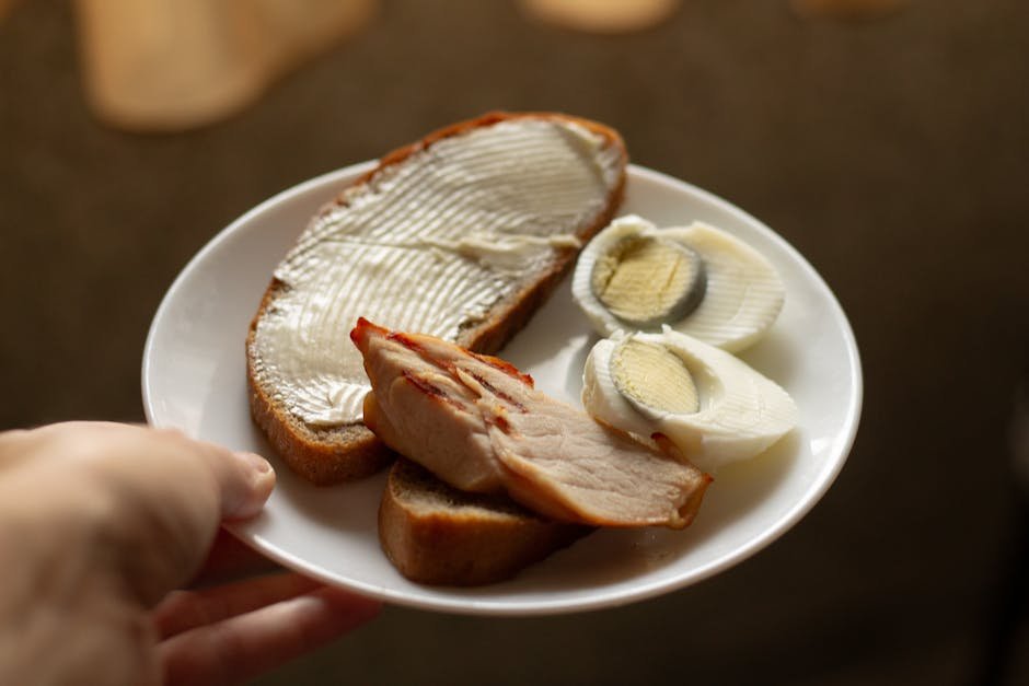 Are Hard-Boiled Eggs a Good Low Carb Snack? Are Hard-Boiled Eggs a Good Low Carb Snack?